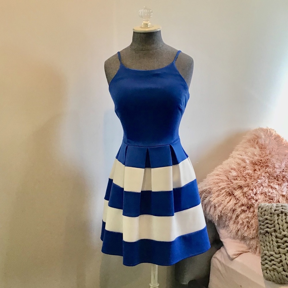 B Darlin Blue & White Short Flare Dress